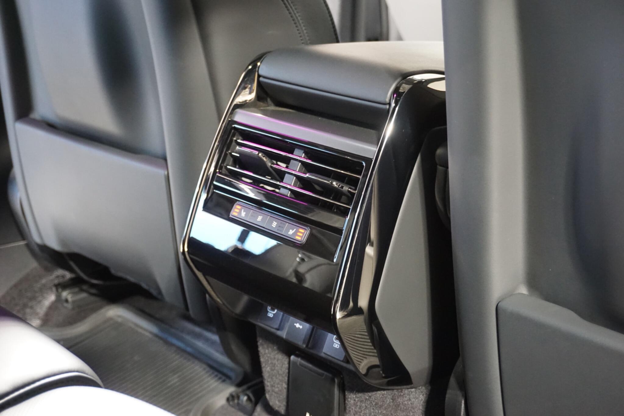 Land Rover Range Rover Sport 3.0 D300 MHEV Dynamic SE SUV 5dr Diesel Auto 4WD Euro 6 (s/s) (300 ps)